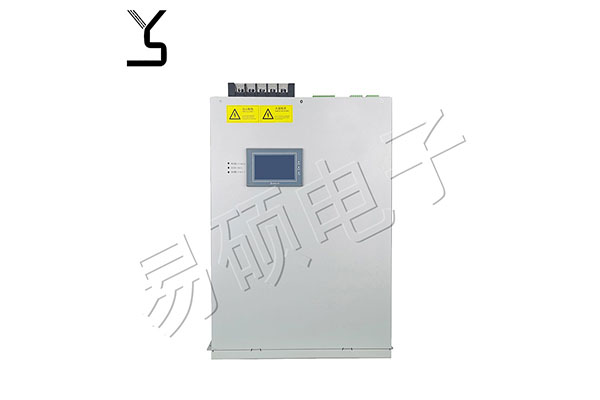 無(wú)功靜止補(bǔ)償裝置的優(yōu)點(diǎn)有： 1、全部為靜止部件，運(yùn)行可靠。 2、響應(yīng)速度快，一般為1～2個(gè)頻率周期，而同步調(diào)相機(jī)在15個(gè)頻率周期以上。 3、主要設(shè)計(jì)部件可裝于戶外，一次投資小。 4、無(wú)失步危險(xiǎn)。 5、損耗低。 6、可設(shè)計(jì)成分相單獨(dú)控制。 靜止無(wú)功補(bǔ)償裝置通過(guò)采用單獨(dú)的相—相控制，能通過(guò)調(diào)節(jié)三相的容抗和感抗來(lái)補(bǔ)償任何的不平衡線性穩(wěn)定負(fù)荷，使不平衡負(fù)荷變成三相平衡負(fù)荷，而不需要改變負(fù)荷和電源間的有功功率的交換值。 這樣，電網(wǎng)負(fù)荷不對(duì)稱產(chǎn)生的負(fù)序電壓可以消除，同時(shí)節(jié)省了電網(wǎng)中為些增添的其它設(shè)備。通過(guò)平衡不對(duì)稱負(fù)荷，整個(gè)電網(wǎng)的損失也會(huì)降低，這也就是為使電網(wǎng)對(duì)稱而采用靜止無(wú)功補(bǔ)償裝置的原因之一。 浙江易碩電氣有限公司是專業(yè)從事低壓電力電容器，智能電容器，電抗器，無(wú)功補(bǔ)償控制器，無(wú)功補(bǔ)償裝置系列的研發(fā)、設(shè)計(jì)、生產(chǎn)、銷(xiāo)售和服務(wù)為一體的高科技公司。 公司堅(jiān)持“以科技為動(dòng)力，以質(zhì)量求發(fā)展”為宗旨，致力打造智能電網(wǎng)專業(yè)服務(wù)領(lǐng)導(dǎo)品牌。 公司擁有一只高水準(zhǔn)的研發(fā)管理團(tuán)隊(duì)，集研發(fā)、生產(chǎn)、銷(xiāo)售、服務(wù)于一體，專注于智能無(wú)功補(bǔ)償、諧波治理、節(jié)能與電能質(zhì)量治理等電力自動(dòng)化高科技產(chǎn)業(yè)，主要產(chǎn)品有低壓智能電容器、諧波抑制性智能電容器、電力電容器、用電信息采集終端、配變多功能智能配電箱和智能配網(wǎng)等系列。 多年來(lái)，我們堅(jiān)持以“使產(chǎn)品智能化，使服務(wù)貼心化”為使命。易碩電氣本著對(duì)社會(huì)，對(duì)用戶高度的責(zé)任感，堅(jiān)持走專業(yè)化道路，繼續(xù)創(chuàng)新超越，努力為我國(guó)智能電網(wǎng)電力自動(dòng)化做出更大的貢獻(xiàn)。.jpg